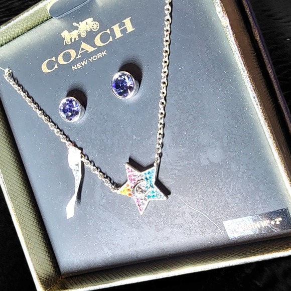 Coach‎ necklace and earring set - Picture 2 of 8
